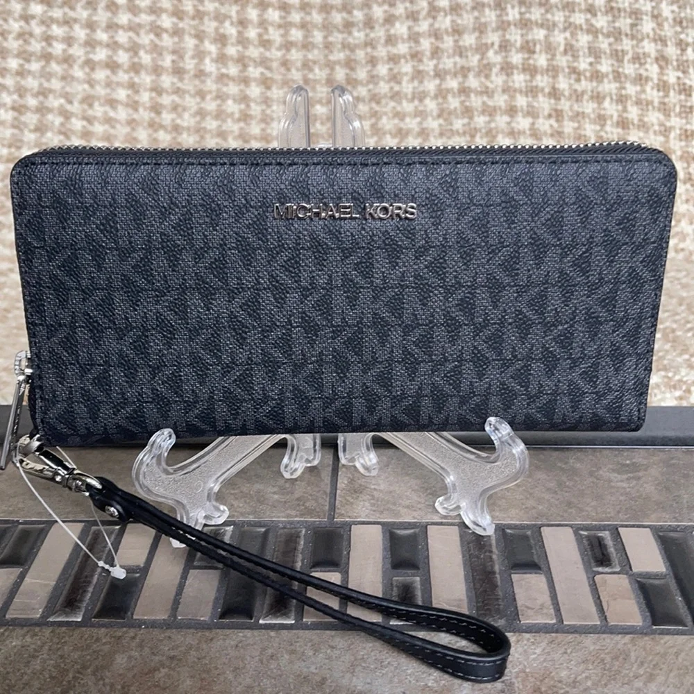 Michael Kors Jet Set Travel Large Travel CONTINENTAL Wallet-Wristlet